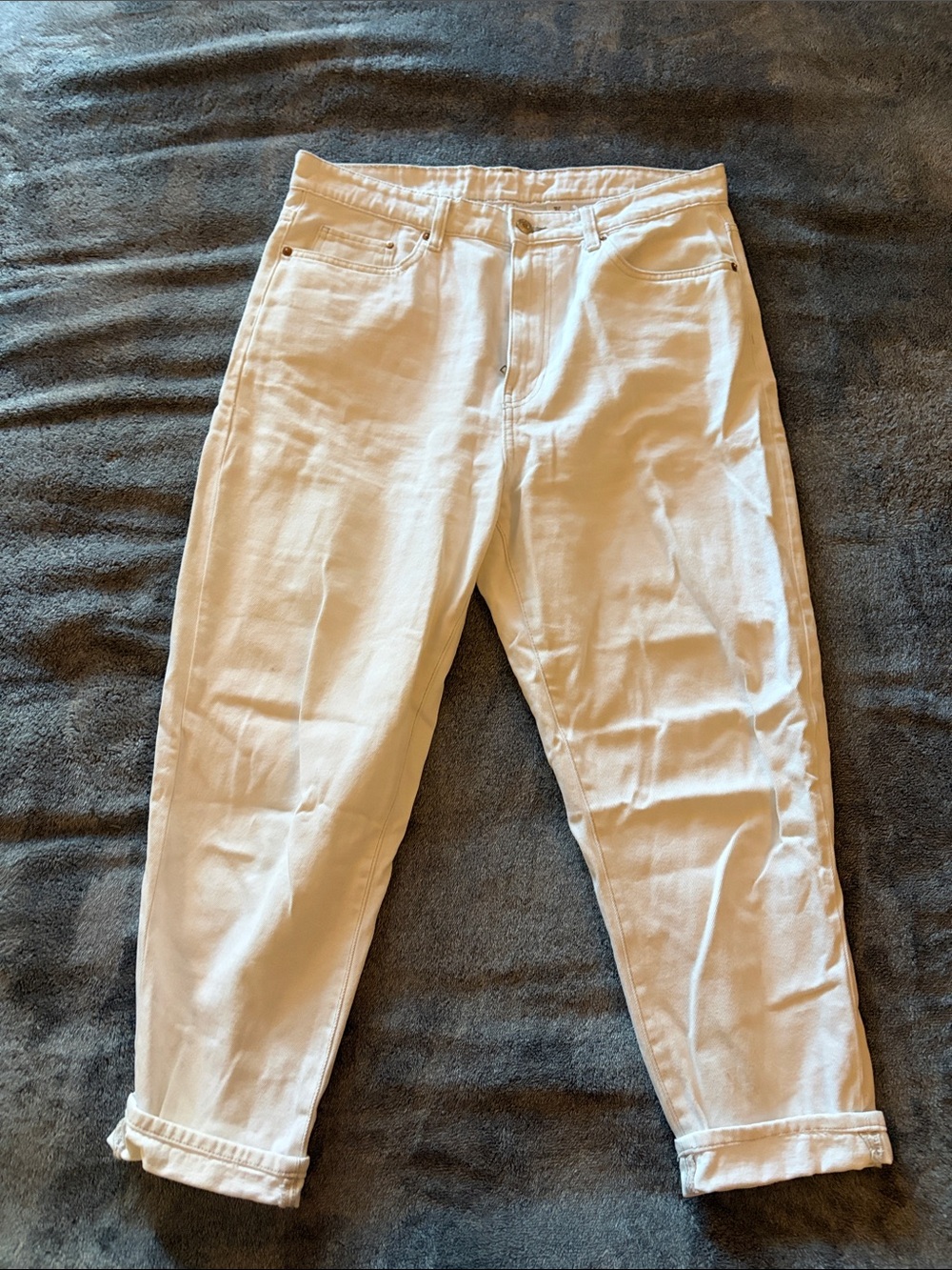 White High-Waist Casual Jeans